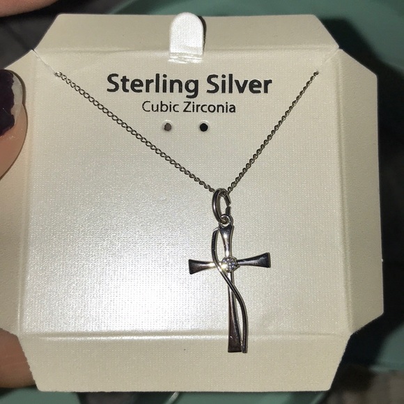 cross necklace - Picture 1 of 3